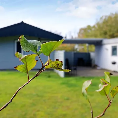 Holiday home Two-bedroom Holiday In Hojslev 5 *